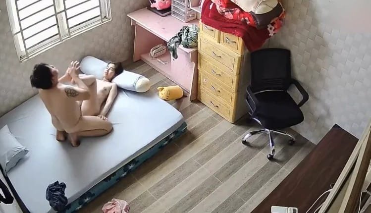 Hack cam nhà cặp đôi mới cưới chịch nhau đủ kiểu