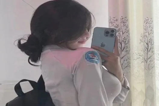 Nguyễn Thanh Thảo nữ sinh cấp 3 lộ clip sex